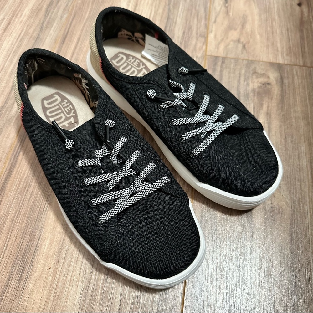 Women’s Hey dude sneakers